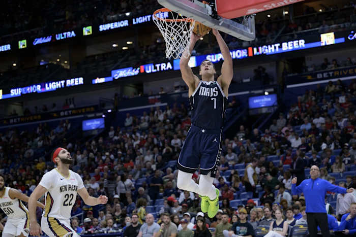Dwight Powell Larry Nance, Jr.